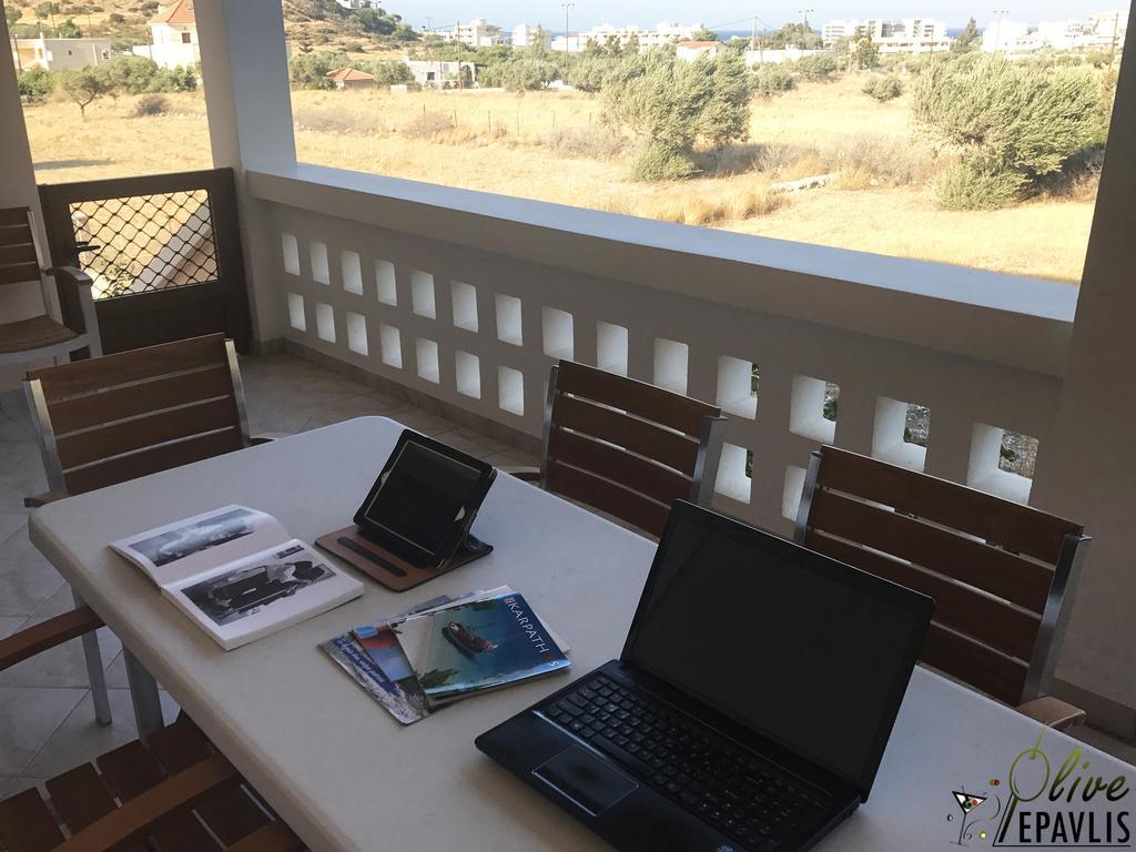 Olive Epavlis Apartment การ์ปาตอส ภายนอก รูปภาพ